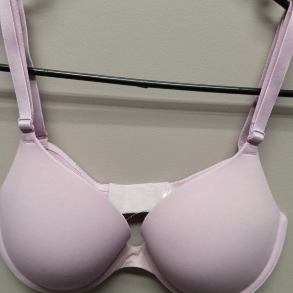 A Beautiful Pink Bra by Victoria Secrets "PinkBrand Collections" - Picture 1 of 5